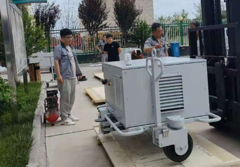 烈日炎炎，?？松艘恢痹谂χ校?></div>
                </a></li>



                <li id=